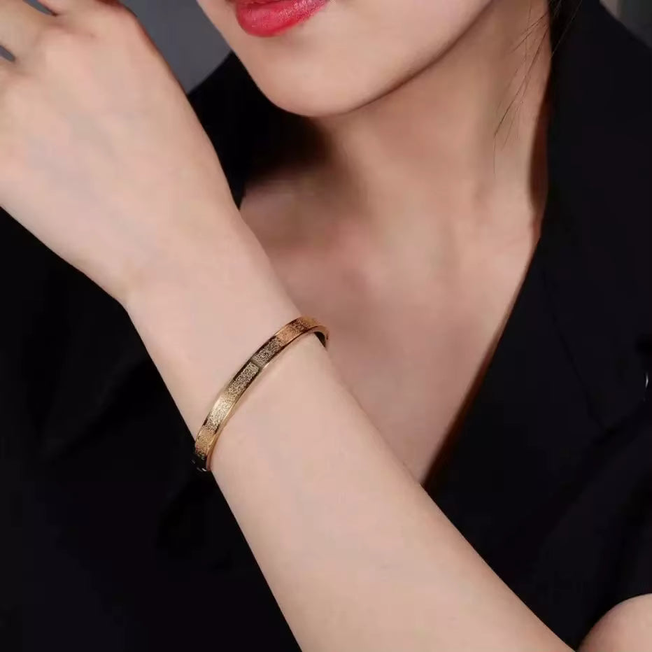 Enclosed Ayat ul Kursi Bangle Bracelets Stainless Steel Gold Plated